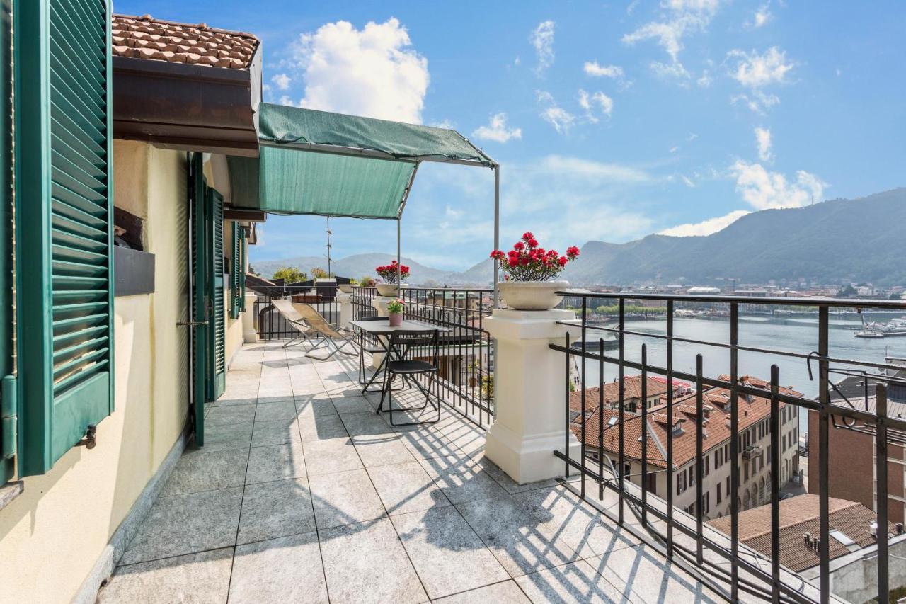 Attico Vista Lago Como Luaran gambar