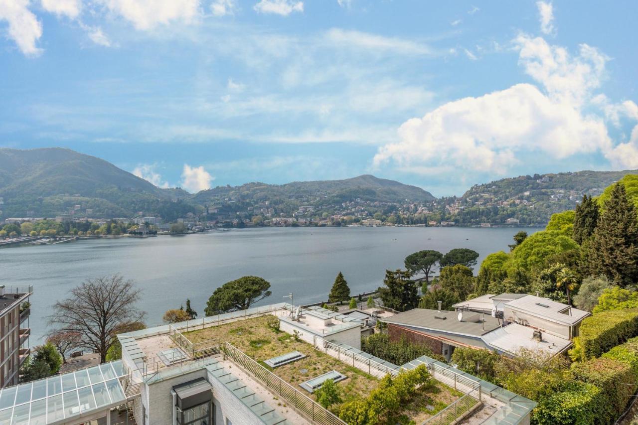 Attico Vista Lago Como Luaran gambar